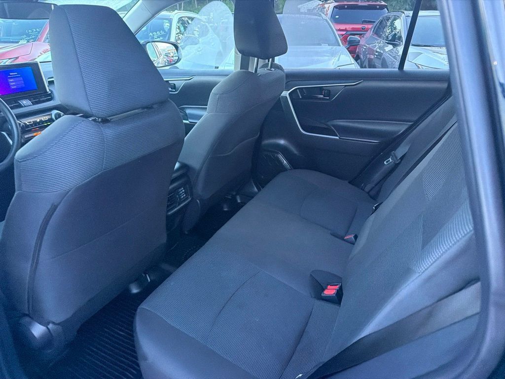 Certified 2025 Toyota RAV4 LE AWD/4WD image 19