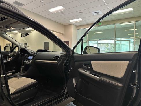 Used 2016 Subaru Crosstrek 2.0i Premium w/ Moonroof Package AWD/4WD image 27