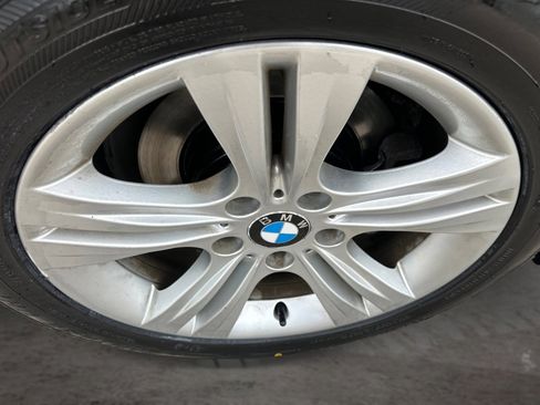 Used 2017 BMW 330i xDrive Sedan AWD/4WD image 16