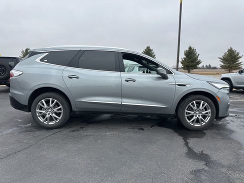Used 2023 Buick Enclave Premium w/ Experience Buick Package AWD/4WD image 3