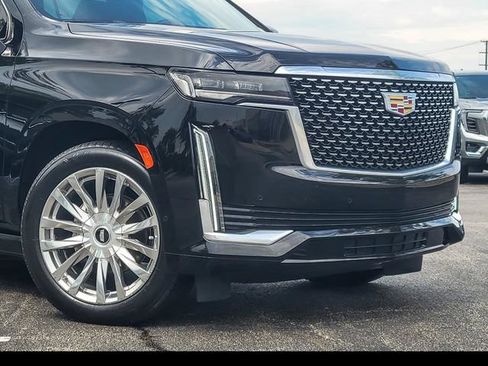 Certified 2022 Cadillac Escalade Premium Luxury w/ Performance Package AWD/4WD image 3