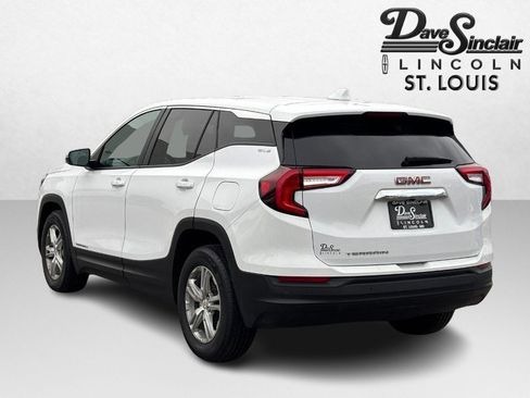 Used 2023 GMC Terrain SLE image 5