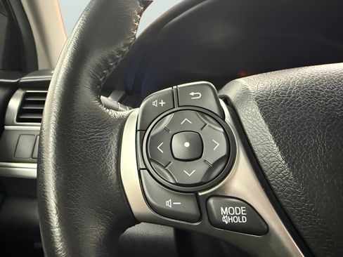 Used 2012 Toyota Camry SE FWD image 15