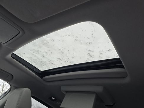 Certified 2023 Honda Odyssey Touring image 4