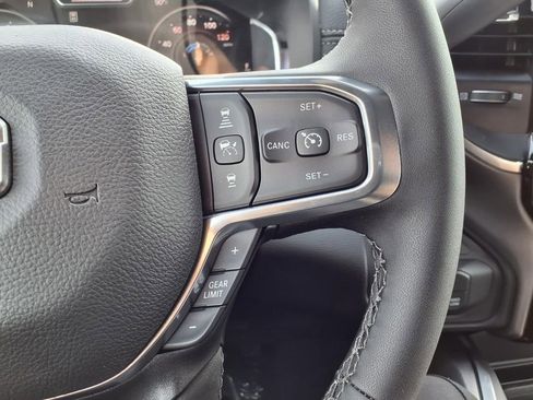 New 2026 RAM 2500 Laramie AWD/4WD image 12
