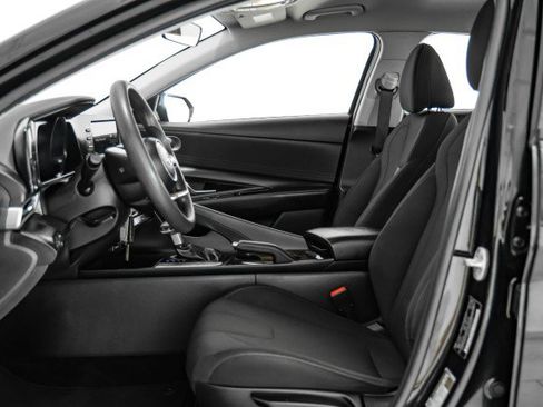 Used 2021 Hyundai Elantra SE w/ Cargo Package image 27