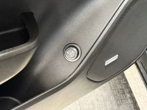 Used 2025 Chevrolet Blazer RS image 15