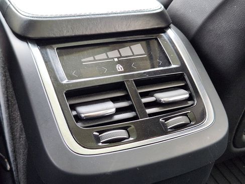 Used 2018 Volvo XC90 T6 Inscription w/ Convenience Package image 21