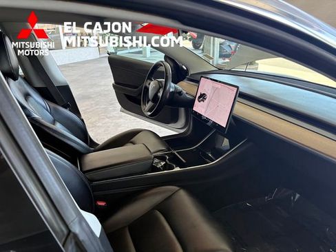 Used 2018 Tesla Model 3 Long Range RWD image 18
