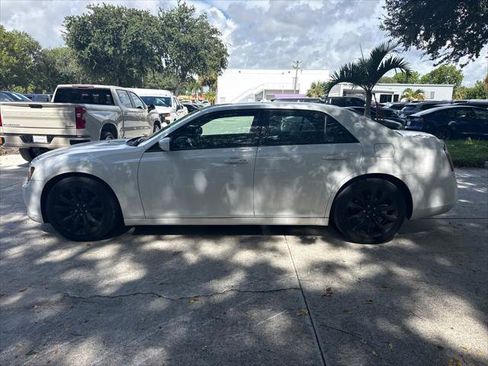 Used 2014 Chrysler 300 S RWD image 11