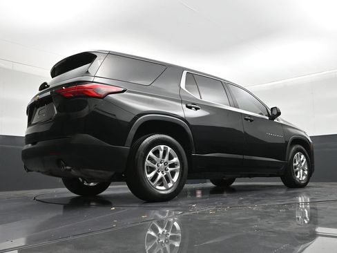 Used 2023 Chevrolet Traverse LS FWD image 24