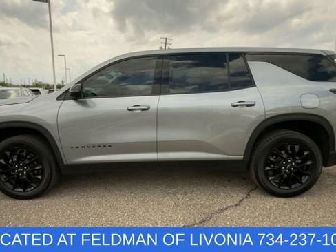 Certified 2024 Chevrolet Traverse LS w/ Midnight/Sport Edition FWD image 5