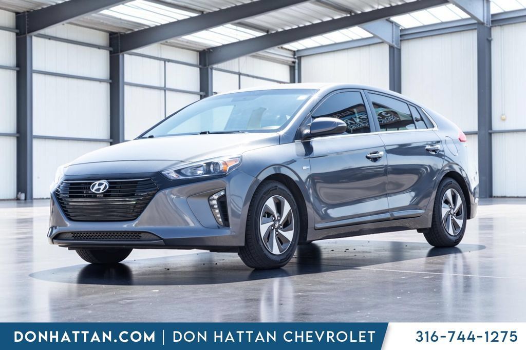 Used 2017 Hyundai Ioniq SEL FWD image 1