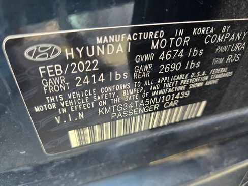 Used 2022 Genesis G70 2.0T w/ Prestige Package RWD image 24