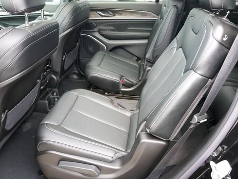 New 2026 Jeep Grand Cherokee L Limited AWD/4WD image 17
