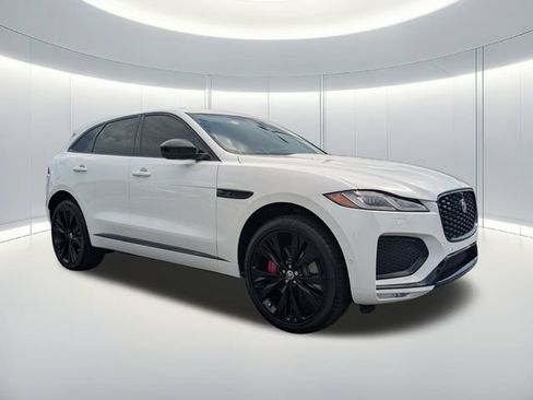 Used 2026 Jaguar F-PACE R-Dynamic S AWD/4WD image 7