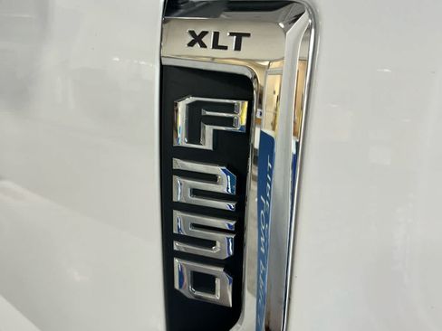 Certified 2019 Ford F250 XLT w/ XLT Value Package AWD/4WD image 6