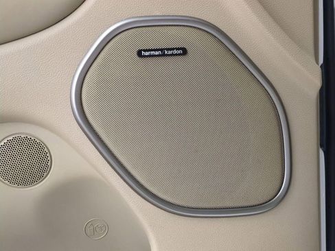 Used 2019 Dodge Durango Citadel w/ Technology Group AWD/4WD image 17