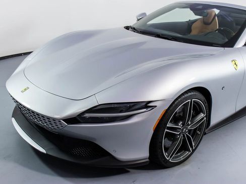 Certified 2025 Ferrari Roma Spider RWD image 30