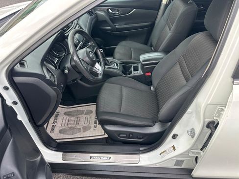 Used 2017 Nissan Rogue SV AWD/4WD image 15