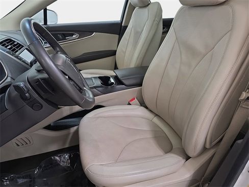 Used 2019 Lincoln Nautilus Reserve w/ Driver Assistance Package image 14