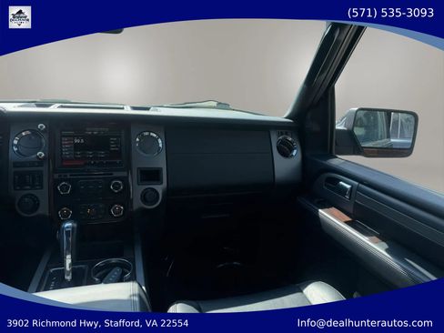 Used 2015 Ford Expedition Platinum AWD/4WD image 32