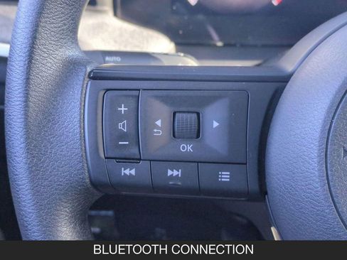 Used 2026 Nissan Kicks SV FWD image 17