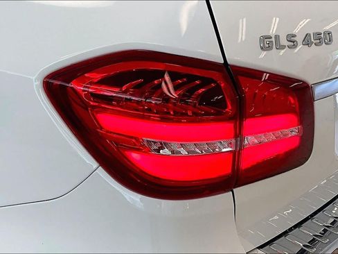 Used 2017 Mercedes-Benz GLS 450 4MATIC image 27