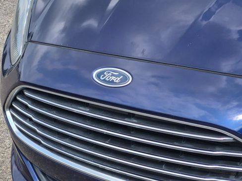 Used 2016 Ford Fiesta SE w/ Cold Weather Package FWD image 12
