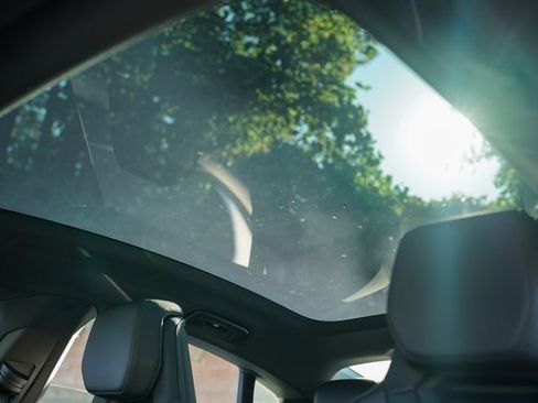 Used 2022 Audi e-tron GT Premium Plus image 26