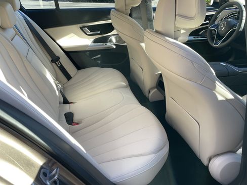 New 2026 Mercedes-Benz E 350 4MATIC Sedan image 40