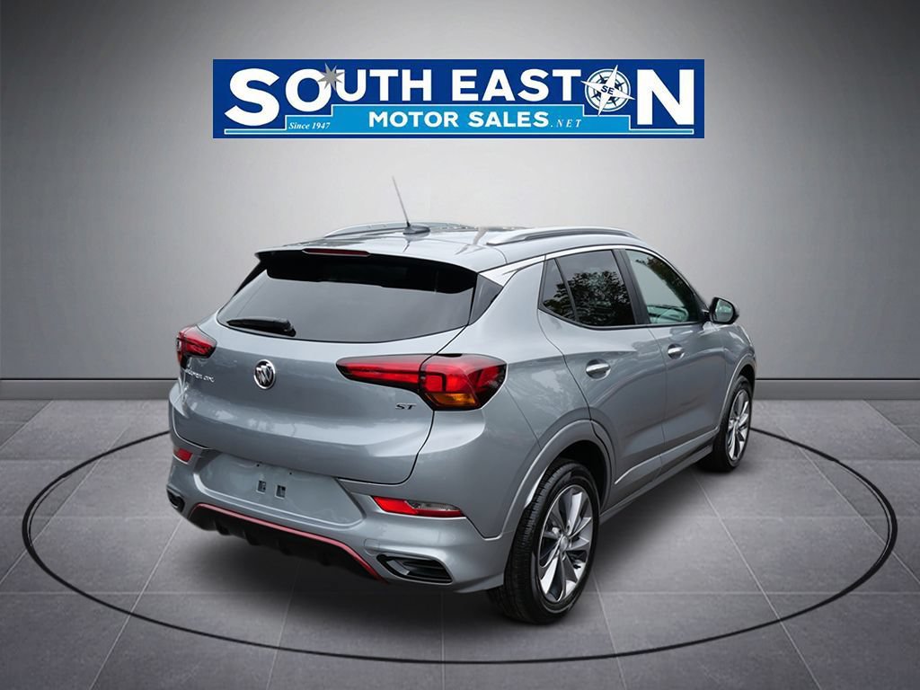 Used 2023 Buick Encore GX Select w/ Sport Touring Package FWD image 6