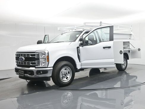New 2025 Ford F350 XL w/ XL Chrome Package RWD image 32