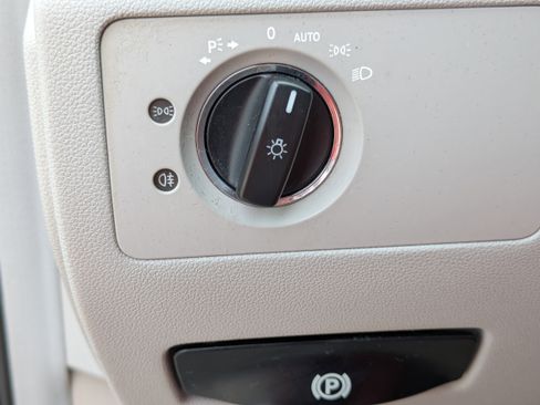 Used 2006 Mercedes-Benz R 500 4MATIC image 31