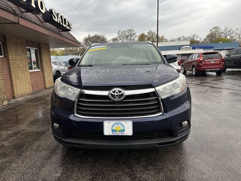 Used 2016 Toyota Highlander XLE AWD/4WD image 3
