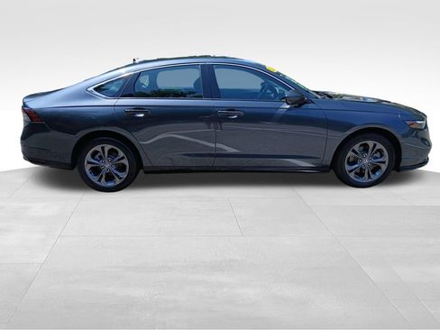 Used 2023 Honda Accord EX-L image 13