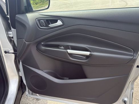Used 2017 Ford Escape Titanium w/ Canadian Touring Package FWD image 27