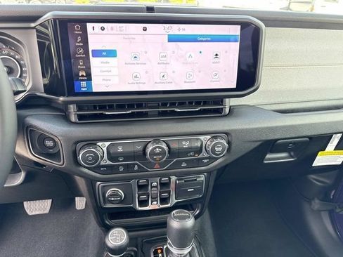New 2026 Jeep Gladiator Sport AWD/4WD image 22