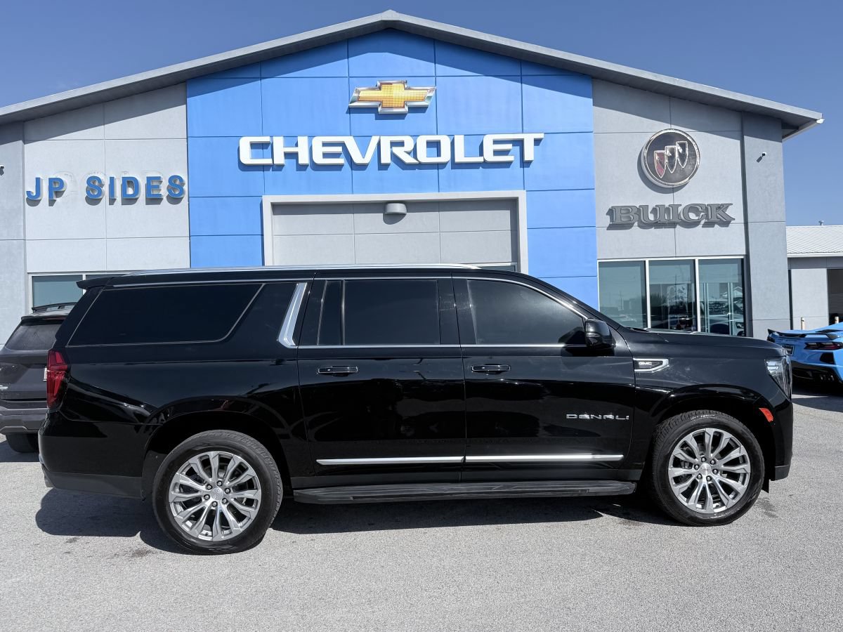 Used 2021 GMC Yukon XL Denali w/ Advanced Technology Package AWD/4WD image 8