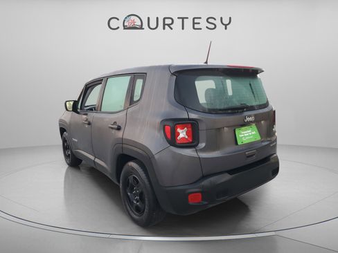 Used 2020 Jeep Renegade Sport image 2