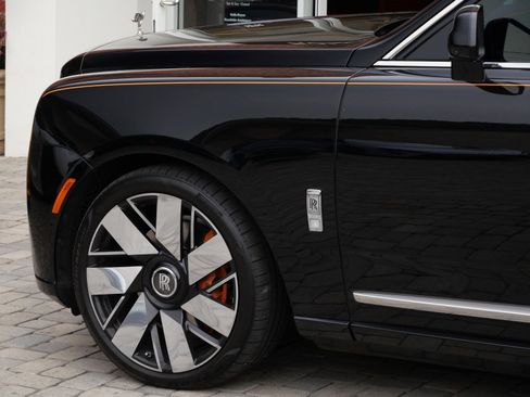 Certified 2025 Rolls-Royce Cullinan image 21