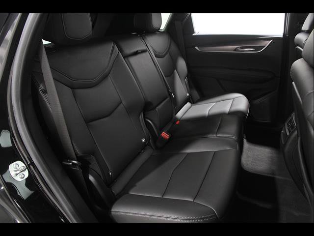 Certified 2025 Cadillac XT5 Luxury w/ LPO, Floor Liner Package AWD/4WD image 18