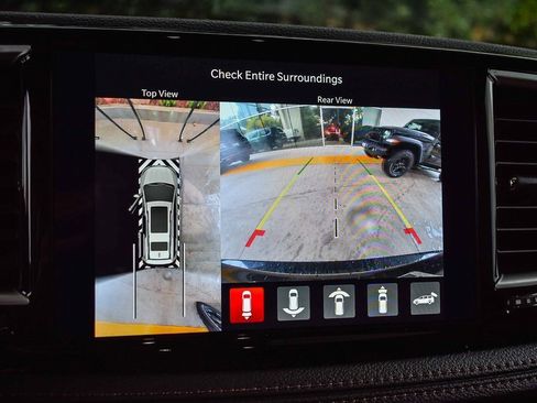 New 2026 Chrysler Pacifica Pinnacle w/ Trailer Tow Group image 23