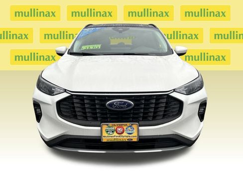 Used 2025 Ford Escape Base w/ Class II Trailer Tow Package image 15