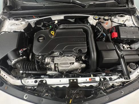 Used 2025 Chevrolet Malibu LT FWD image 24