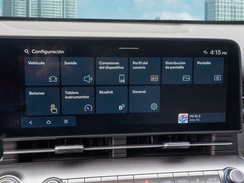 Used 2025 Hyundai Kona SEL image 34