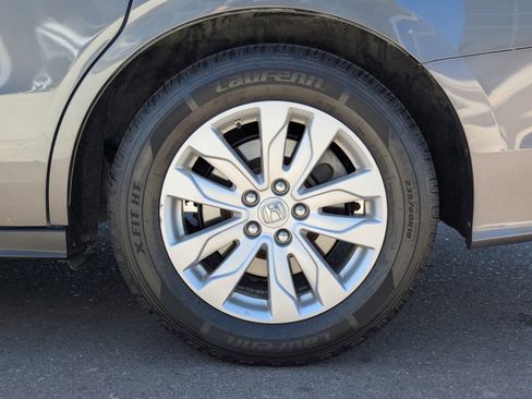 Used 2018 Honda Odyssey LX image 46