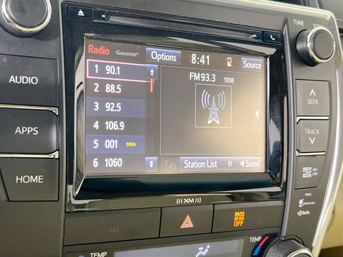 Used 2016 Toyota Camry XLE w/ Moonroof Package FWD image 14