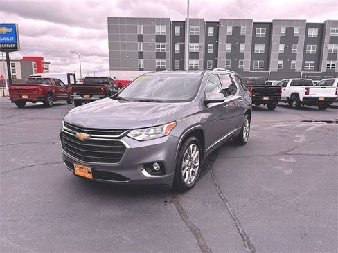 Used 2021 Chevrolet Traverse Premier w/ LPO, Floor Liner Package image 1