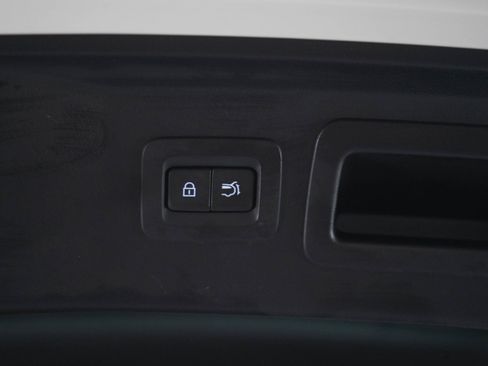 Certified 2024 MAZDA CX-90 Plug-In Hybrid w/ Preferred AWD/4WD image 18